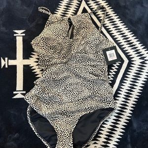 One piece swim suit size 10 NWT